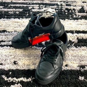 Off-White c/o Virgil Abloh